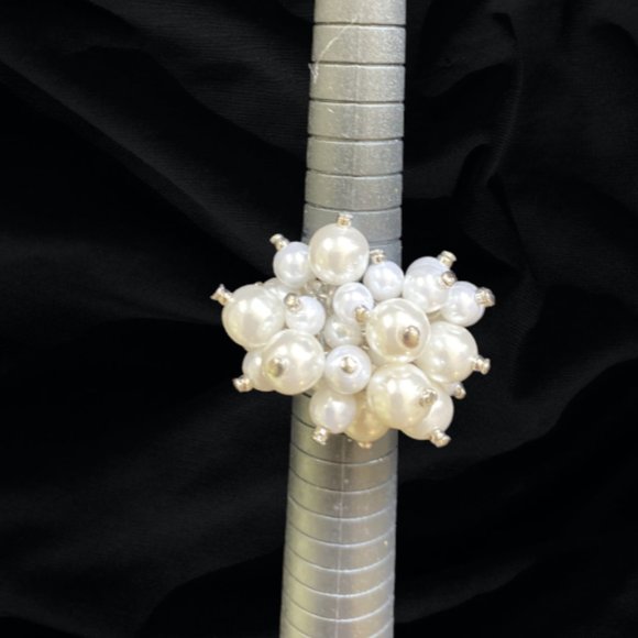 Ring "Cluster of Pearls" with Faux Pearls, Silver Toned Band - Picture 6 of 9
